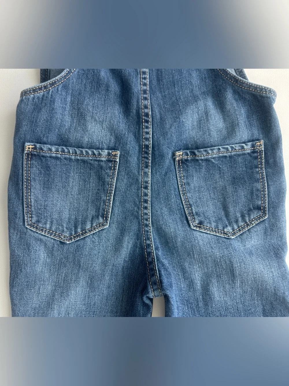 GAP girl’s Dark Blue Kids Denim Overalls. Size 4T.